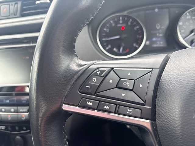 Nissan Qashqai 1.3 DiG-T 160 Acenta Premium 5dr DCT