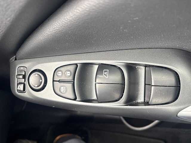 Nissan Juke 1.0 DiG-T Acenta Premium 5dr