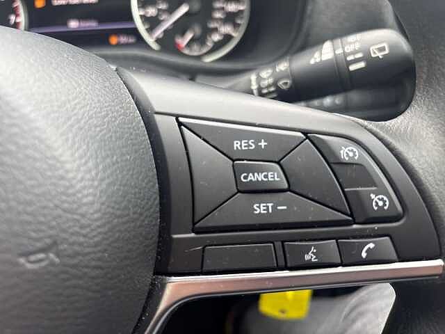 Nissan Juke 1.0 DiG-T Acenta Premium 5dr