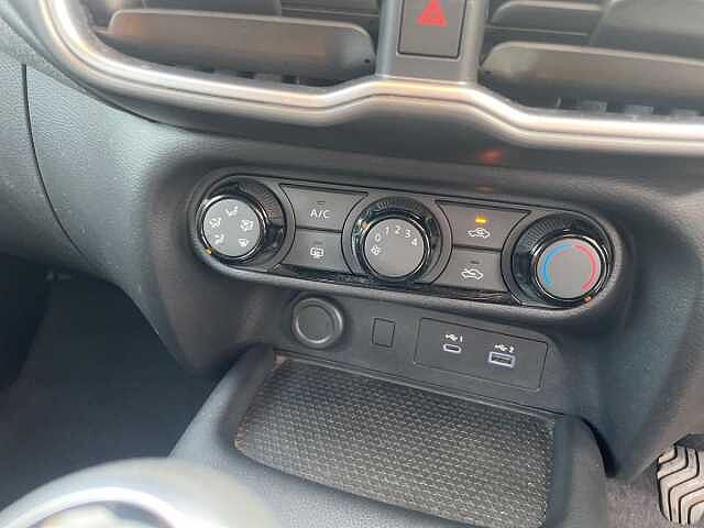 Nissan Juke 1.0 DiG-T Acenta Premium 5dr