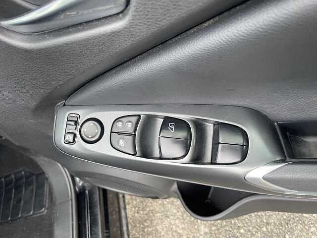 Nissan Juke 1.0 DiG-T Acenta Premium 5dr